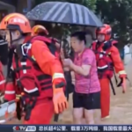 Maltempo in Cina, allagamenti nel Guangdong: residenti salvati con i gommoni