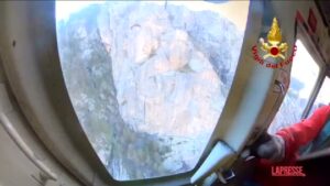 Torino, alpinisti bloccati sulla Parete Caporal: spettacolare salvataggio dei vigili del fuoco