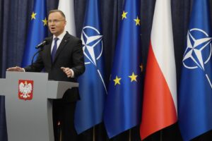 Nato, presidente Polonia: “Pronti a ospitare armi nucleari”