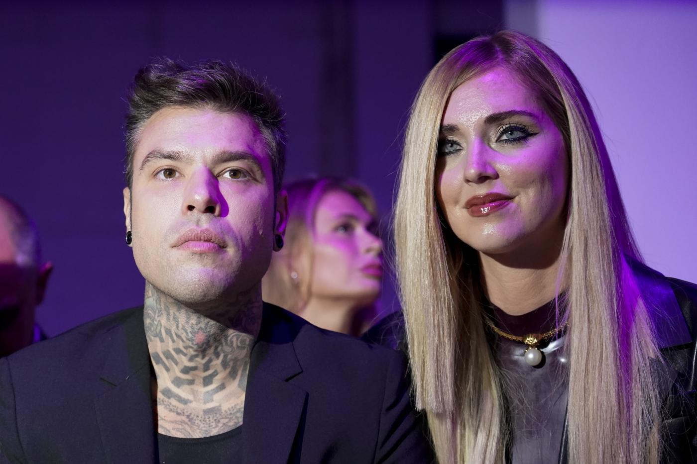 Fedez e Chiara Ferragni smettono di seguirsi su Instagram Fedez e Chiara Ferragni smettono di seguirsi su Instagram