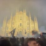 Scudetto Inter, la gioia dei tifosi interisti in piazza Duomo
