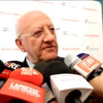 Campi Flegrei, De Luca: “Da Musumeci propaganda in vista del voto a Bacoli”