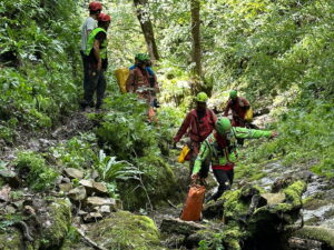 Salvata dal Soccorso Alpino la speleologa bloccata da domenica nella grotta Bueno Fonteno, in provincia d Bergamo