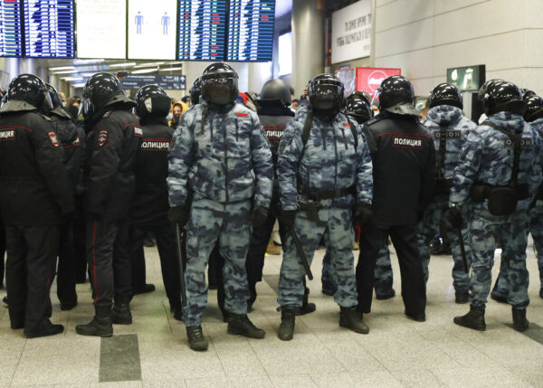 Mosca, evacuato un piano dell’aeroporto Vnukovo per allarme bomba