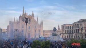 Festa Inter, cresce l’attesa in piazza Duomo: le immagini dall’alto