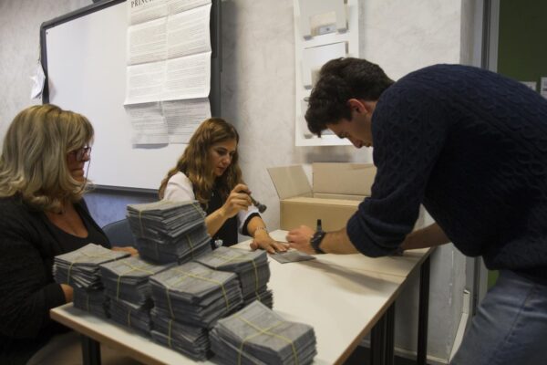 Torino, allestimento seggi elettorali per le Elezioni Europee