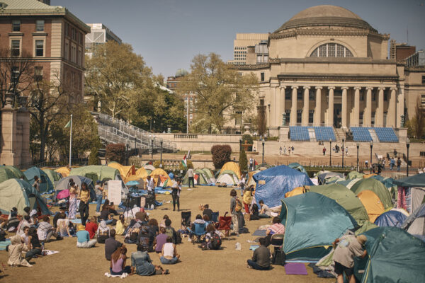 Usa, ultimatum della Columbia University agli studenti: “Sgomberate o sarete sospesi”