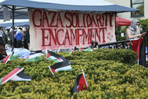 Usa, manifestanti pro Palestina occupano la Columbia University a New York