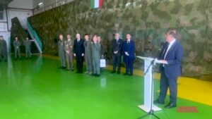 Polonia, La Russa ai militari italiani a Malbork: “Siete gioventù migliore, ambasciatori di pace”