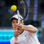 Atp Madrid, Sinner si ritira per problemi all’anca