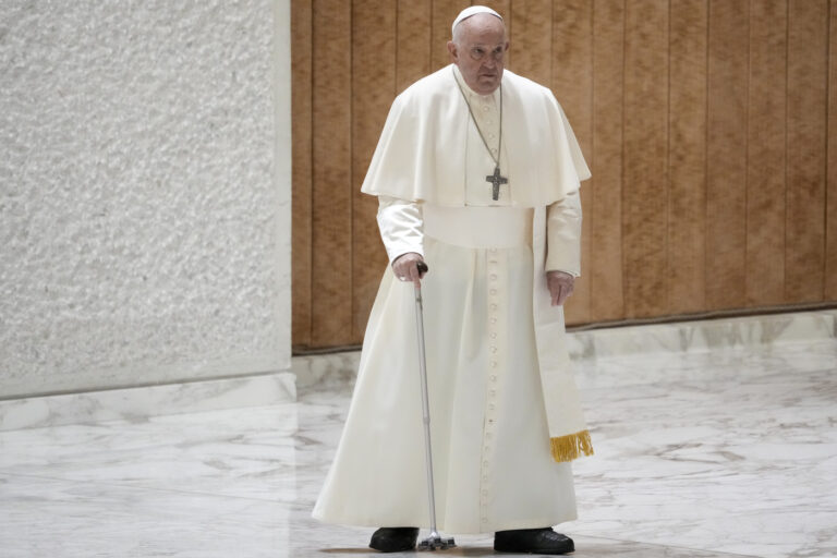 Papa Francesco durante l'udienza generale del mercoledì in Aula Paolo VI in Vaticano