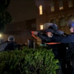 UCLA, polizia spara proiettili di gomma nel campus contro studenti pro-Gaza