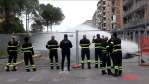 Roma, si rompe un tubo al Quadraro: dalla voragine fiumi d’acqua