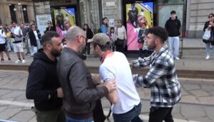 Milano, presidio contro l’antisemitismo, fermati e identificati alcuni consiglieri comunali