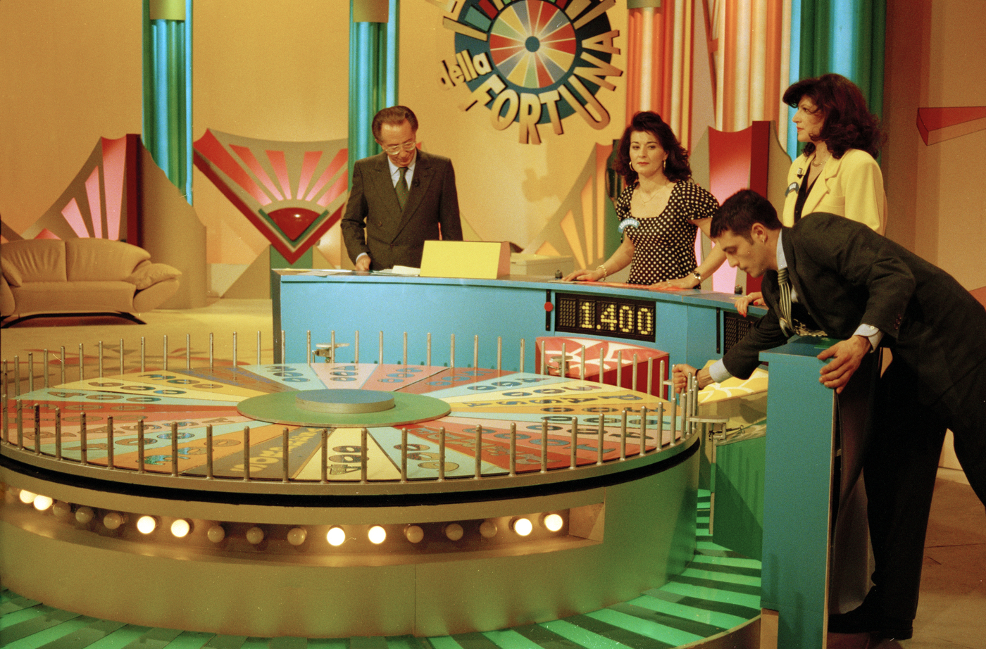 Mike Bongiorno, 100 anni dalla nascita: in tv torna ‘La Ruota della Fortuna’ Mike Bongiorno, 100 anni dalla nascita: in tv torna ‘La Ruota della Fortuna’