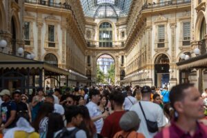 Duomo e Galleria Vittorio Emanuele pieni di turisti