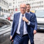 Scuola, Valditara: “A che serve studiare i dinosauri?”