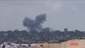 Gaza, raid israeliano su Rafah: almeno 26 morti