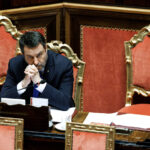 Ucraina, Salvini: “Macron si metta l’elmetto e vada a combattere”