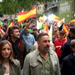 Barcellona, manifestazione di Vox: scontri con antifascisti