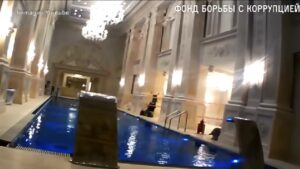 Una telecamera nascosta svela alcune stanze del palazzo di Putin