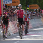 Giro d’Italia, Benjamin Thomas vince la 5/a tappa a Lucca