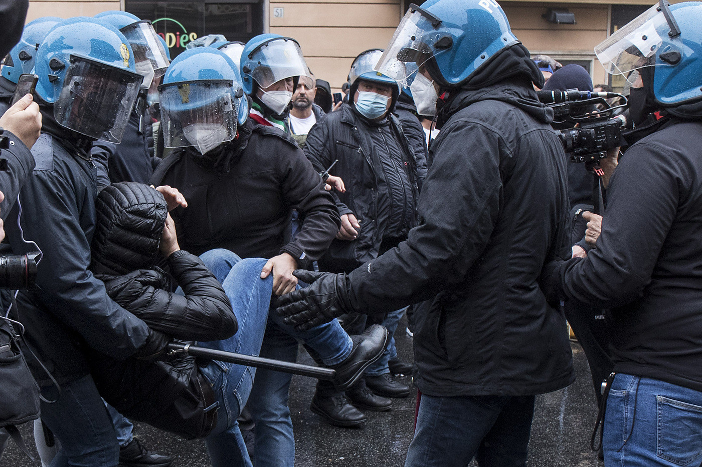 G7, a Venezia vertice Giustizia su AI, fentanyl e Ucraina. Tensioni tra manifestanti e polizia