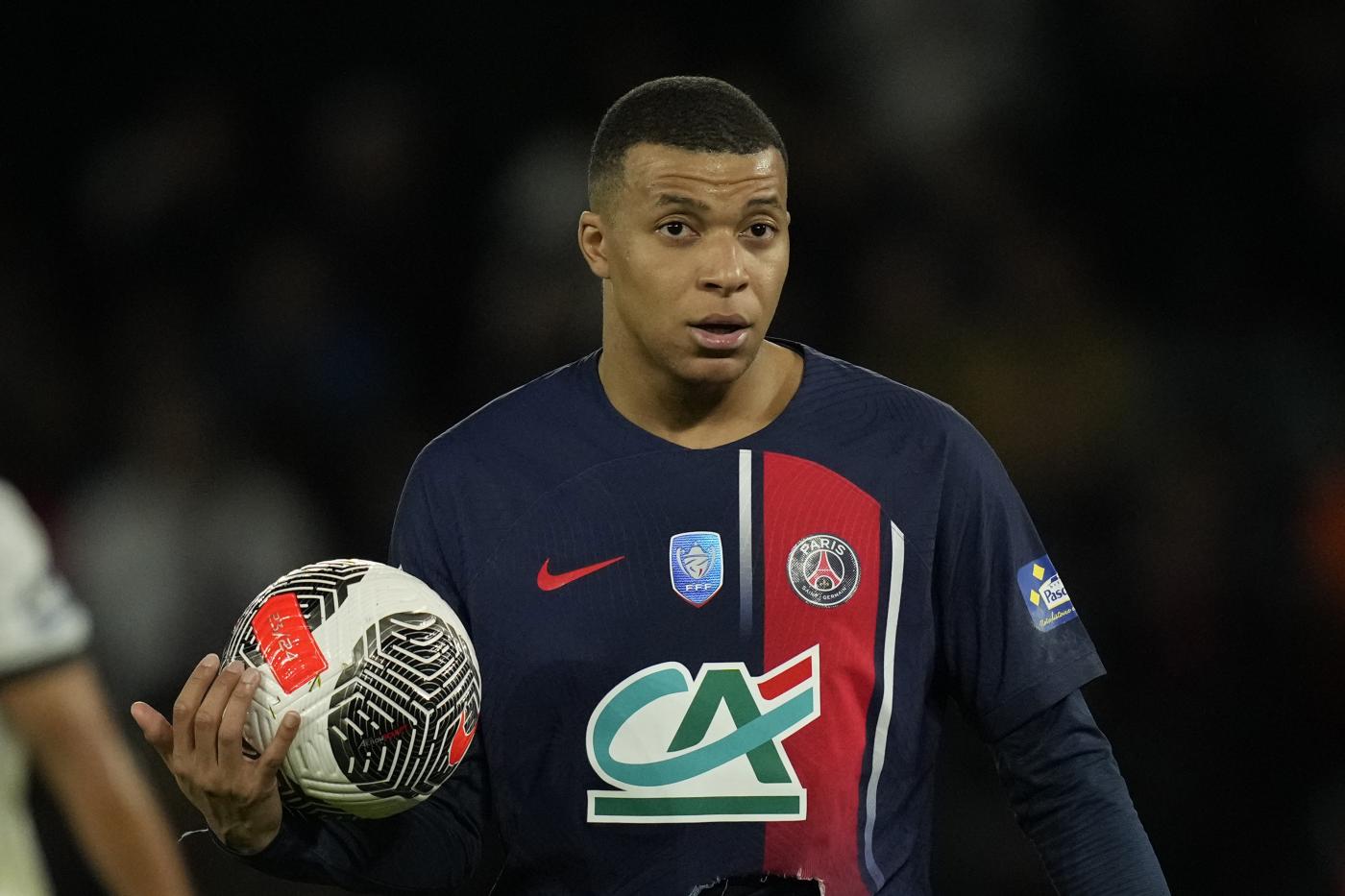 Mbappé ufficializza il suo addio al Psg: “E’ dura ma ne ho bisogno”