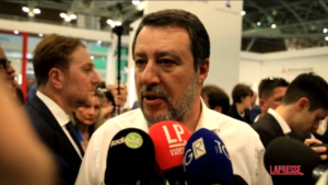 Toti, Salvini: “Italia ferma se ogni indagato si dimette”