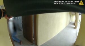 Usa, video shock dalla Florida: polizia uccide per errore un afroamericano