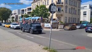 Germania, saluti romani e bandiera Reich su mezzo militare: fermati da polizia