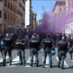 Scontri Stati generali natalità, la testimonianza del ragazzo arrestato. La madre: “Fiera di mio figlio”