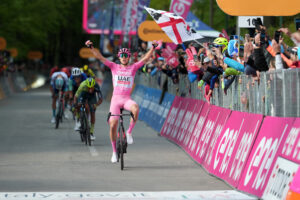 Giro d’Italia, Pogacar vince anche tappa Prati di Tivo