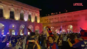 Calcio, Bologna in Champions League: in Piazza Maggiore scoppia la festa