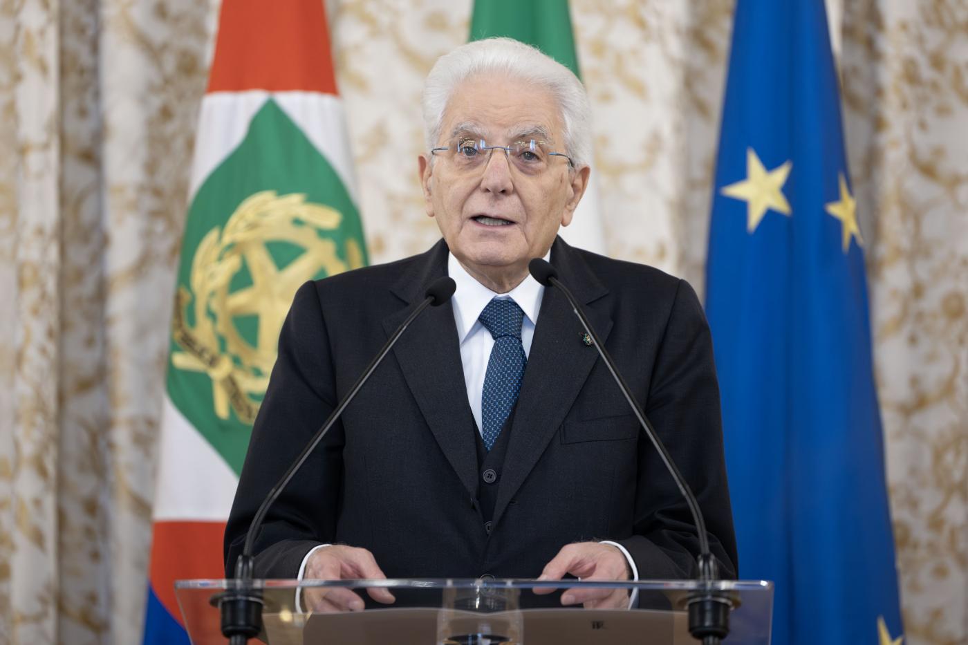 Autonomia, Mattarella promulga la legge