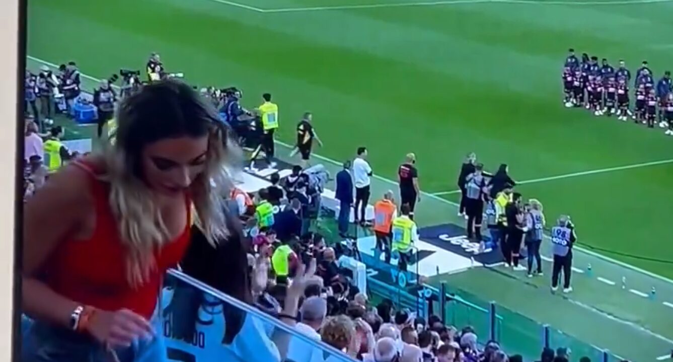 Chiara Frattesi torna allo stadio a tifare per Weston McKennie Chiara Frattesi torna allo stadio a tifare per Weston McKennie