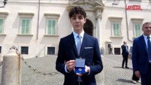 Scopre una stella variabile a 16 anni e Mattarella lo premia: Lorenzo è Alfiere della Repubblica