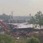 India, tempesta abbatte mega cartellone pubblicitario: 14 morti