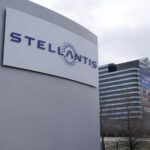 Stellantis, nel primo semestre ricavi per 74,3 miliardi, perdita netta 2,3 miliardi