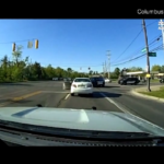 Ohio, poliziotti uccidono uomo che aveva sparato al suo superiore: le immagini della dash cam