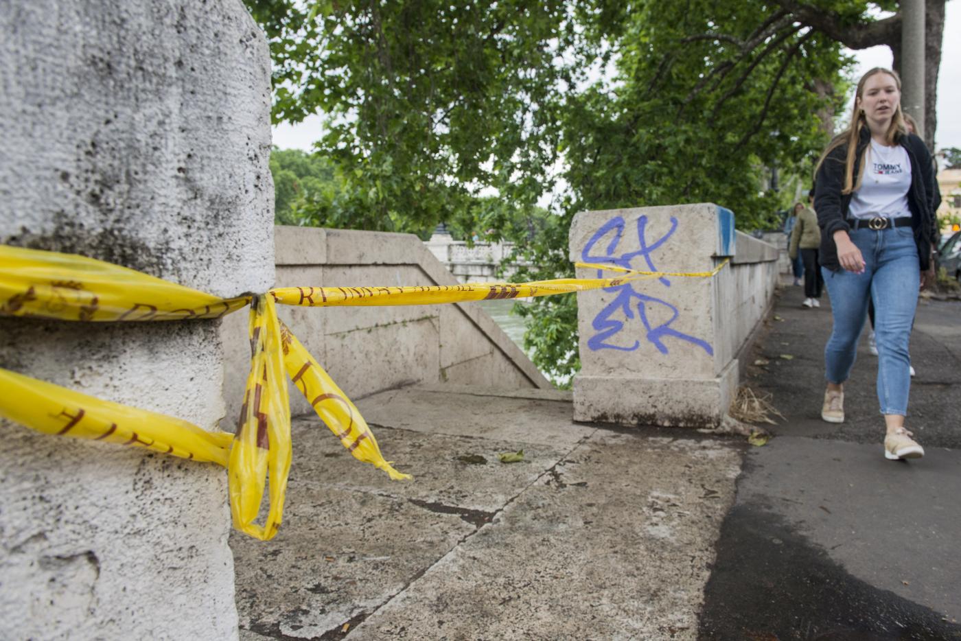 Roma, precipita su banchina Tevere: muore turista 29enne