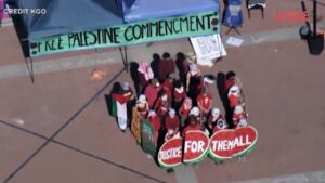 Usa, manifestanti pro-Gaza smantellano accampamento all’Università di Berkeley