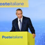 Poste, utili oltre due miliardi. Al lavoro sulle sinergie con Tim