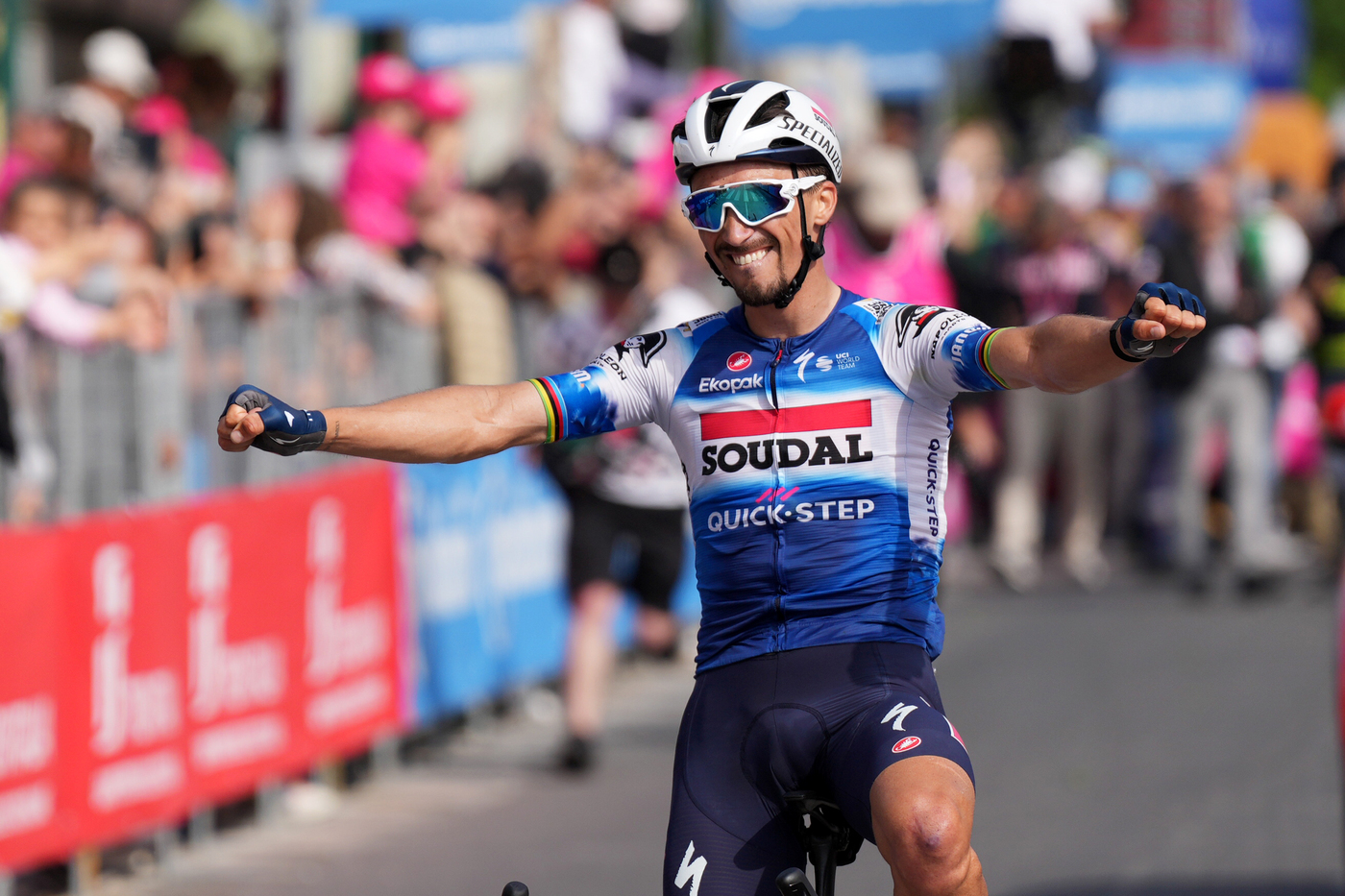 Giro d’Italia, Alaphilippe vince 12esima tappa