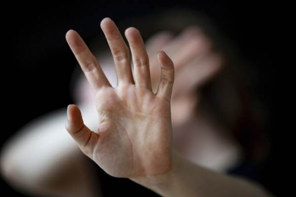 Milano, 21enne denuncia stupro di gruppo dopo serata in Corso Como