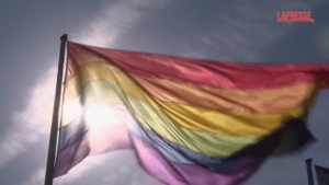 Germania, issata la bandiera arcobaleno davanti alla Cancelleria