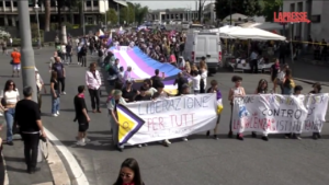 Roma, corteo per i diritti delle persone trans: “Esistiamo!”