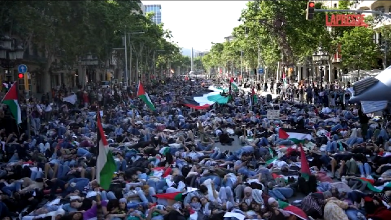Barcellona, manifestazione pro Palestina in ricordo della Nakba del 1948 - LaPresse