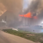 Ucraina, Odessa dopo il raid: vigili del fuoco affrontano un mega incendio