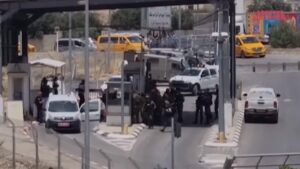 Israele, “neutralizzato” sospetto che ha tentato di accoltellare agenti